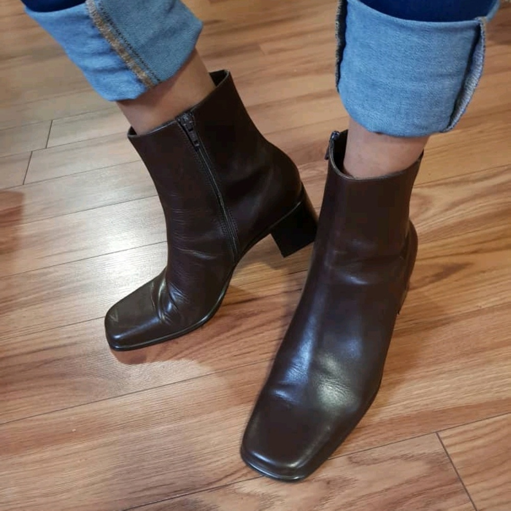 Meet your Posher, Lydie